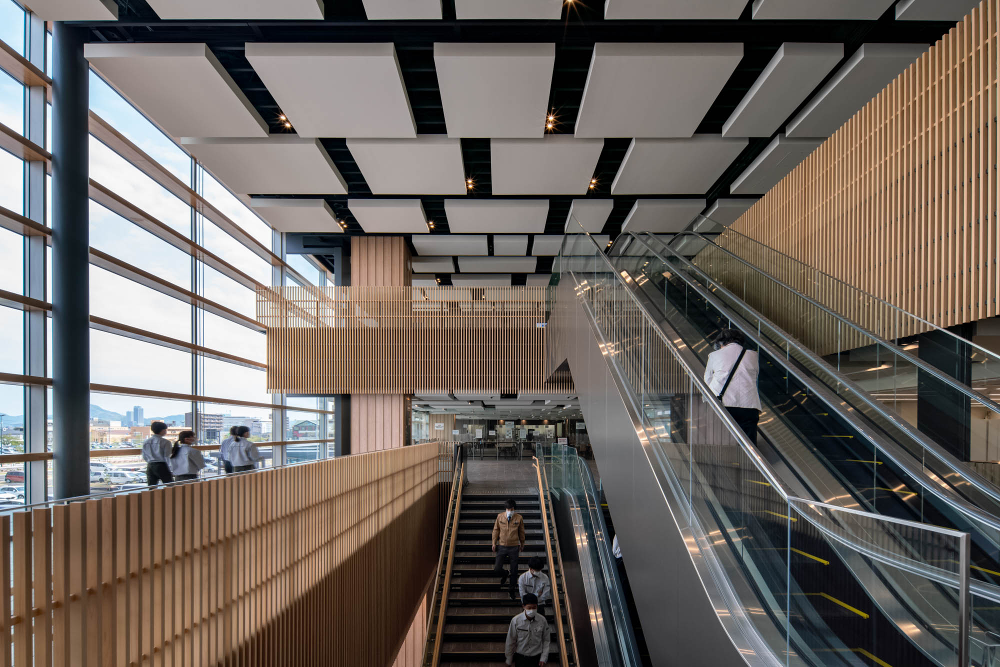 建築写真撮影 岐阜県庁舎の内観
吹き抜けの大空間