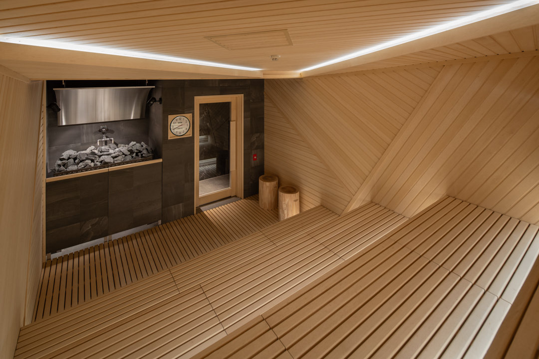 建築写真、サウナ＆バーの内観