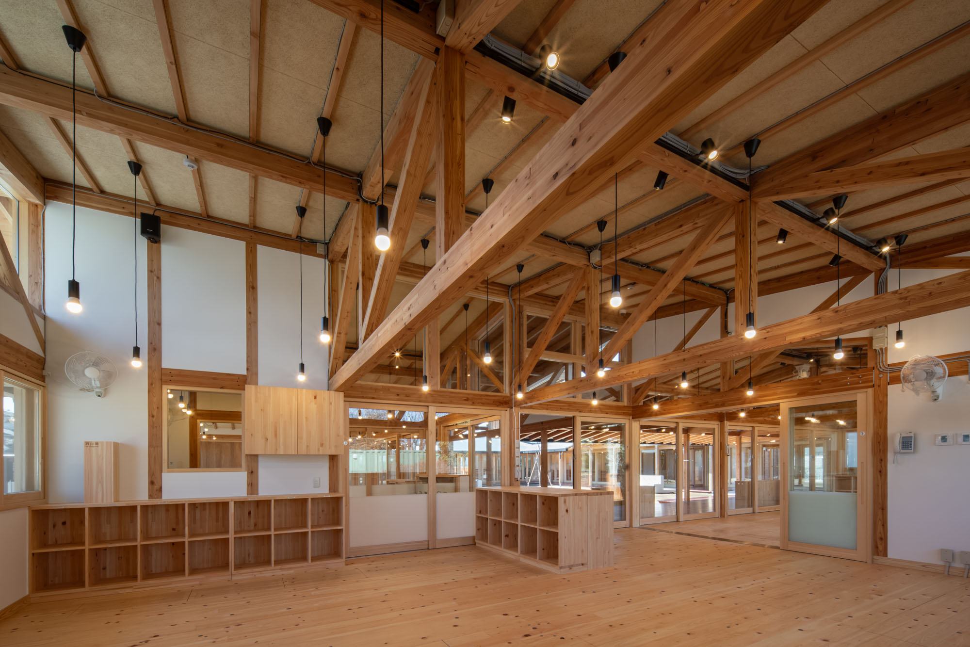 建築写真　教育施設　保育園の内観